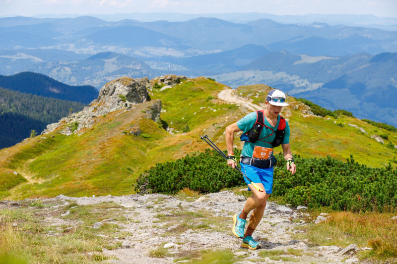 Packing a trail-running vest for a 30 km day